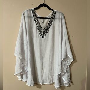Amiani Elegant White Beaded Bat Wing Sleeve Women's Top Size Small